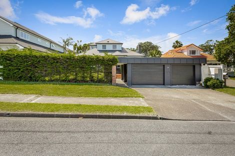 Photo of property in 34 Norwood Road, Bayswater, Auckland, 0622