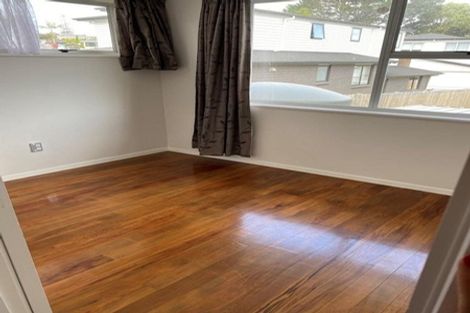 Photo of property in 27 Normanton Street, Glenfield, Auckland, 0629