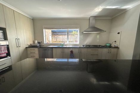 Photo of property in 23 Kerrykeel Drive, Flat Bush, Auckland, 2019