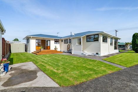 Photo of property in 82 Blake Street, Waitara, 4320