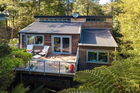 Photo of property in 77 Park Hill Road, Birkenhead, Auckland, 0626