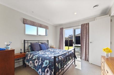 Photo of property in 27 Carroll Place, Owhata, Rotorua, 3010