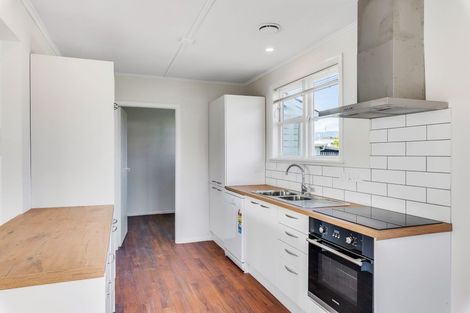 Photo of property in 7 Goldsmith Crescent, Levin, 5510