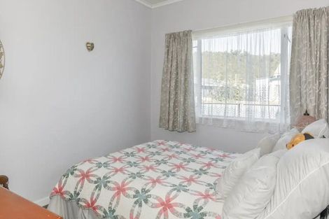 Photo of property in 2 Curtis Street, Hector, 7822