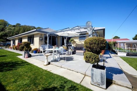 Photo of property in 33 Kotuku Road, South Bay, Kaikoura, 7300