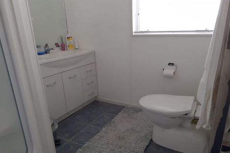 Photo of property in 12 Shelter Grove, Frankleigh Park, New Plymouth, 4310