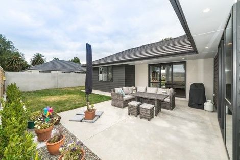 Photo of property in 5 Grand Oaks Drive, Awapuni, Palmerston North, 4412