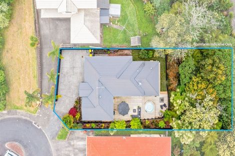 Photo of property in 13 Berkshire Terrace, Massey, Auckland, 0614