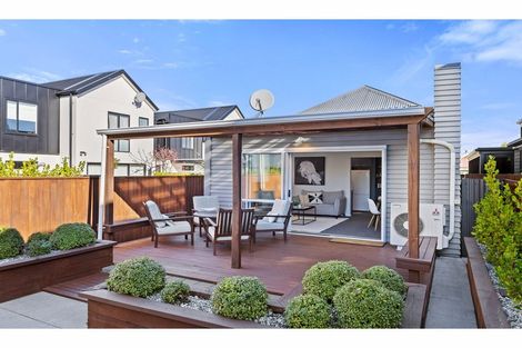 Photo of property in 41 Winton Street, St Albans, Christchurch, 8014