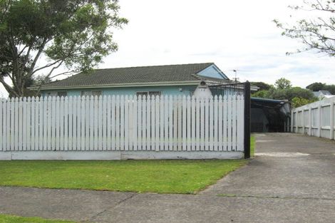 Photo of property in 13 Court Town Close, Mangere, Auckland, 2022