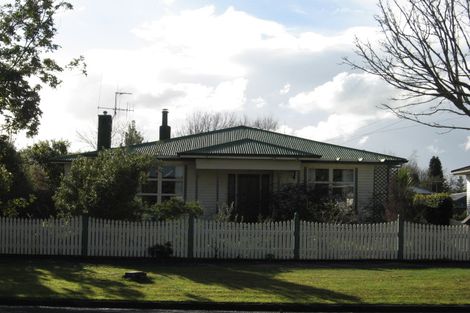 Photo of property in 17 Gillies Avenue, Claudelands, Hamilton, 3214