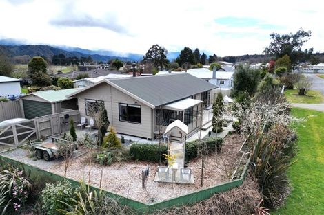 Photo of property in 14 Andersen Street, Reefton, 7830