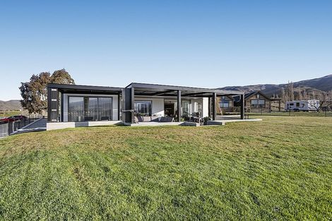 Photo of property in 102 Hall Road, Bannockburn, Cromwell, 9384