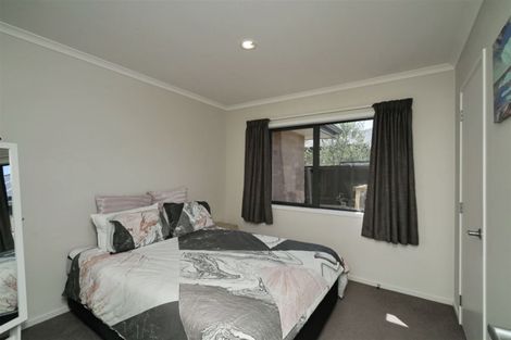 Photo of property in 52 Shillingford Boulevard, Rolleston, 7615