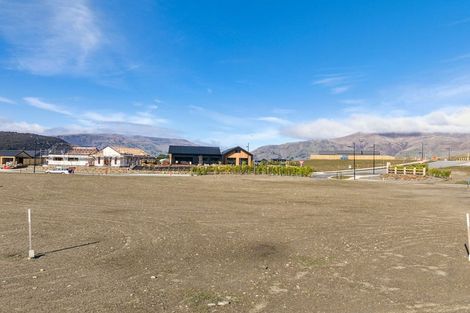 Photo of property in 55 Carrickmore Crescent, Wanaka, 9305