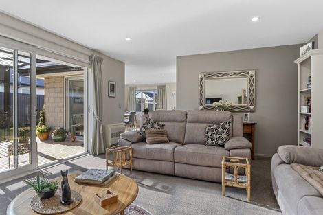 Photo of property in 21 Sequoia Way, Rangiora, 7400