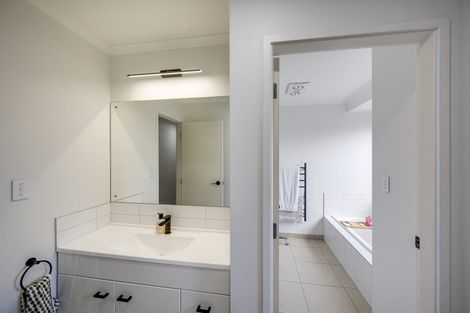 Photo of property in 3 Waitaha Place, Clive, 4102