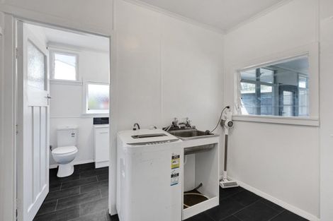 Photo of property in 59 Camberwell Road, Hawera, 4610