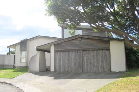 Photo of property in 8 Westview Grove, Miramar, Wellington, 6022