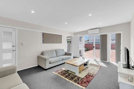 Photo of property in 7 Woodvale Road, Glen Eden, Auckland, 0602