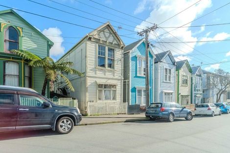 Photo of property in 10 Porritt Avenue, Mount Victoria, Wellington, 6011
