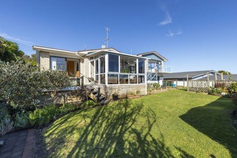 Photo of property in 19 Darwin Crescent, Spotswood, New Plymouth, 4310