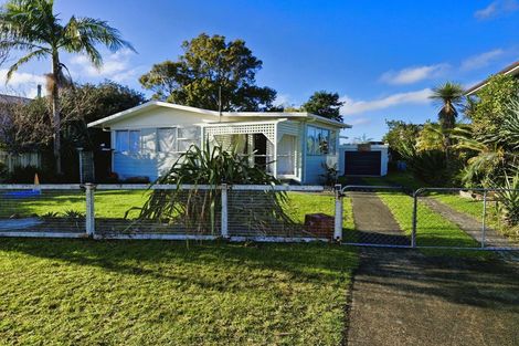 Photo of property in 20 Manaia View Road, One Tree Point, 0118