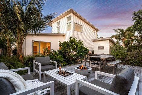 Photo of property in 26 Taumata Road, Omaha, Warkworth, 0986