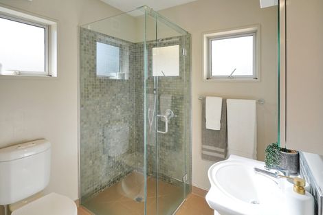 Photo of property in 120 Lonsdale Street, New Brighton, Christchurch, 8083