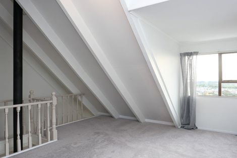 Photo of property in 67 Kotare Street, Waikanae, 5036