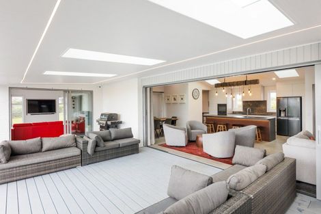 Photo of property in 12 Colquhoun Way, Kelvin Grove, Palmerston North, 4470