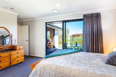 Photo of property in 48 Huka Heights Drive, Rangatira Park, Taupo, 3330