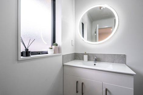 Photo of property in 24 Rose Leigh Drive, Cambridge, 3434