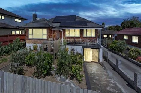 Photo of property in 19 Dryden Avenue, Papatoetoe, Auckland, 2025