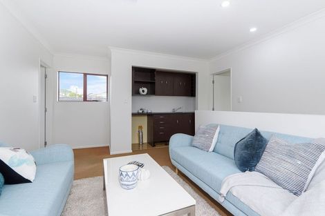 Photo of property in 28 Boundary Road, Blockhouse Bay, Auckland, 0600