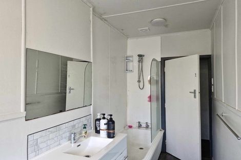 Photo of property in 3 Upjohn Street, Brooklands, New Plymouth, 4310