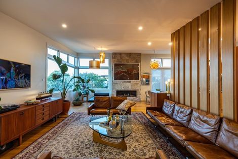 Photo of property in 189 Mangorei Road, Merrilands, New Plymouth, 4312