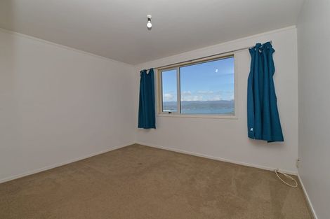 Photo of property in 5a Edgecombe Street, Newlands, Wellington, 6037