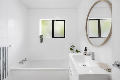 Photo of property in 32 Precelly Street, Allanton, Mosgiel, 9092