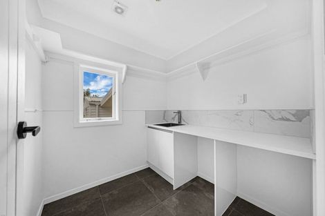 Photo of property in 76 Old Wairoa Road, Papakura, 2110