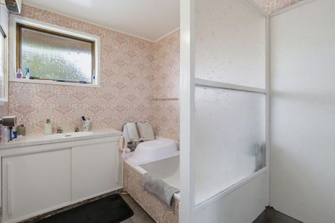 Photo of property in 17 Burton Place, Owhata, Rotorua, 3010
