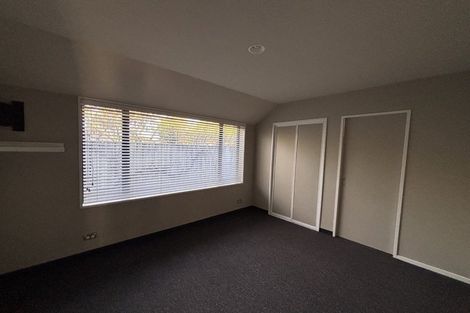 Photo of property in 4 Regalwood Close, Parklands, Christchurch, 8083