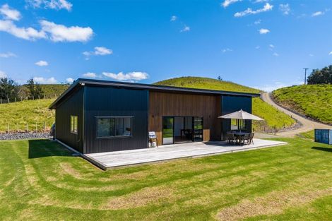 Photo of property in 440 Glenmohr Road, Waipu, 0582