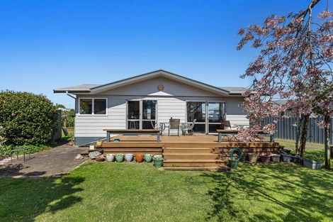 Photo of property in 36 Puriri Crescent, Edgecumbe, 3120