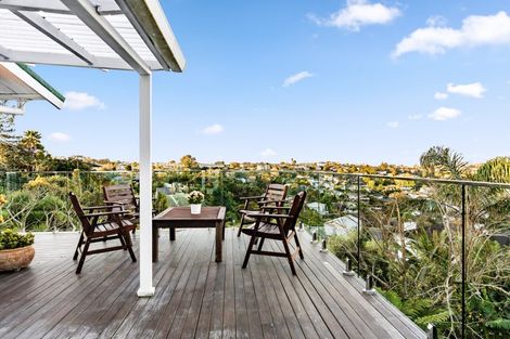 Photo of property in 797 East Coast Road, Northcross, Auckland, 0630