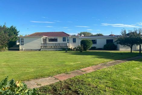 Photo of property in 4 Albert Street, Hawera, 4610