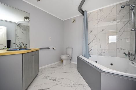 Photo of property in 24 Danbury Drive, Torbay, Auckland, 0630