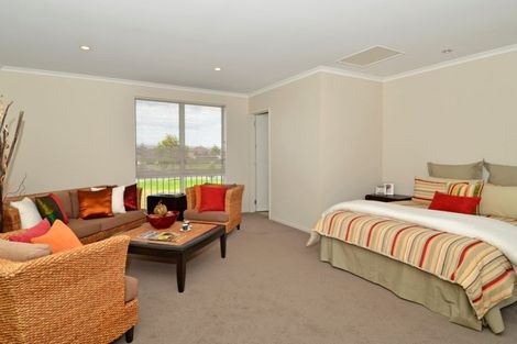 Photo of property in 9 Mcginty Street, Takanini, 2112