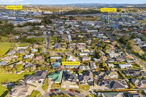 Photo of property in 14 Kahika Grove, Huapai, Kumeu, 0810