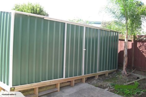 Photo of property in 21 Lantana Road, Green Bay, Auckland, 0604